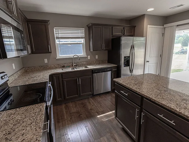 2807 Amberwood Ct — Photo 10