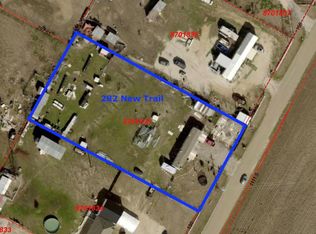 282 New Trl, Elgin, TX 78621