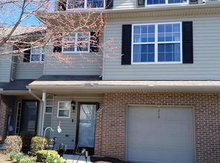 210 Osprey Ln, Hummelstown, PA 17036