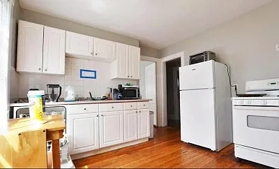 6 bed, $7,200 — Photo 4