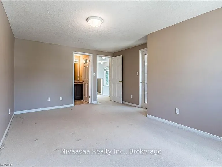 110 Activa Ave #D21 — Photo 20