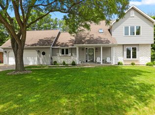 2841 Mayflower Rd, Green Bay, WI 54311