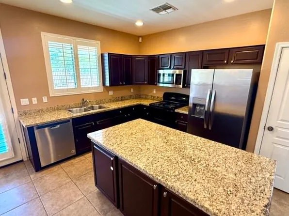 8821 S 40th Dr, Laveen, AZ 85339