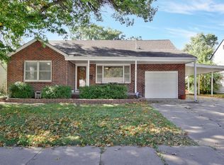 621 Lexington Rd, Wichita, KS 67218