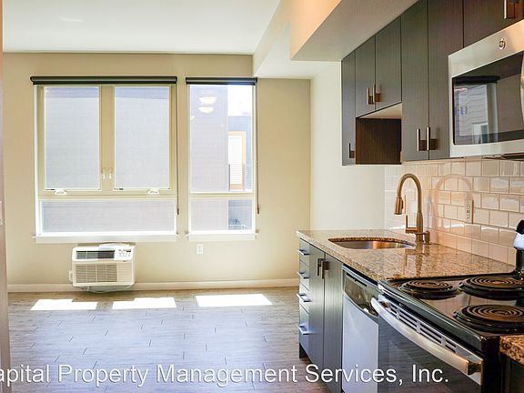 2nd image of 411 SE 14th Ave APT 310