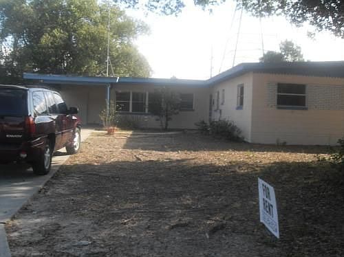 2nd image of 1611 Ferndell Rd