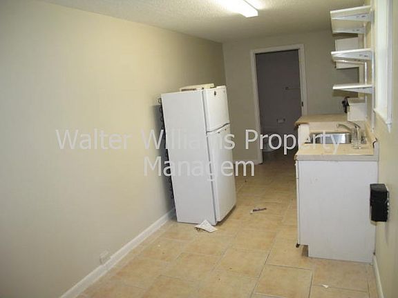 4th image of 60 M L King Ave APT A