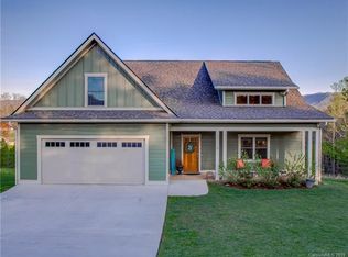 111 Noble Rd, Fairview, NC 28730