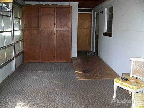 2nd image of 1577 Windsor Dr