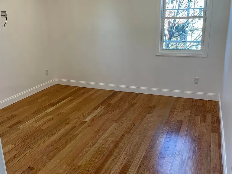 217-219 Washington St #1L — Photo 3