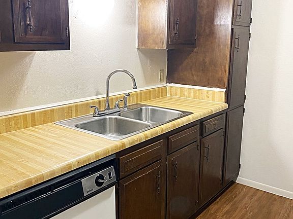 4th image of 8416 Glen Meadow Ln