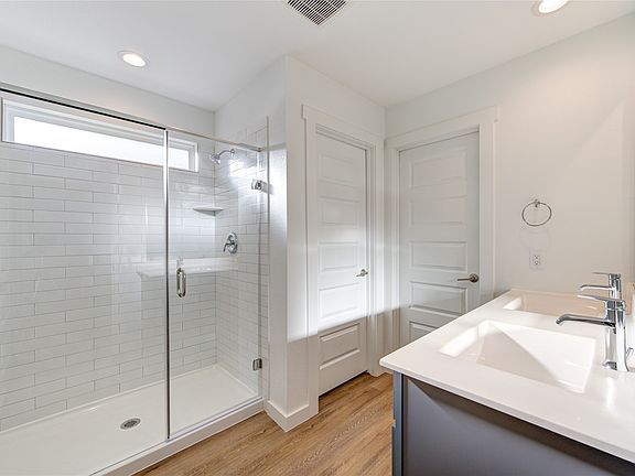 4th image of 29418 Emilys Rock Ln #29418