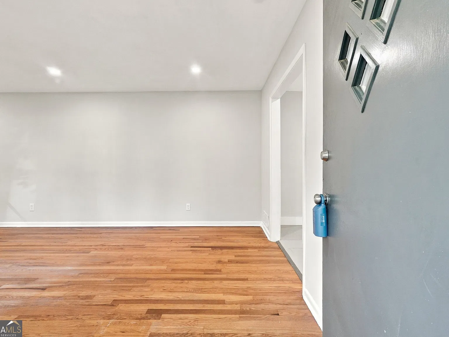 3 bed, 2.0 bath, 1399 sqft, $2,850 — Photo 3