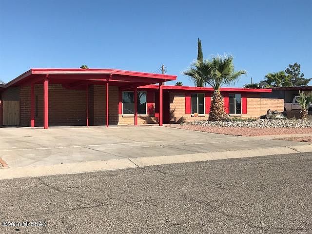 1st image of 725 S Desert Steppes Dr