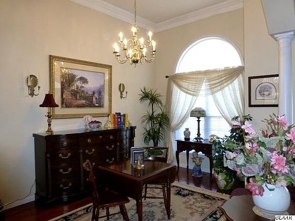 5th image of 1987 Lakebrook Cir