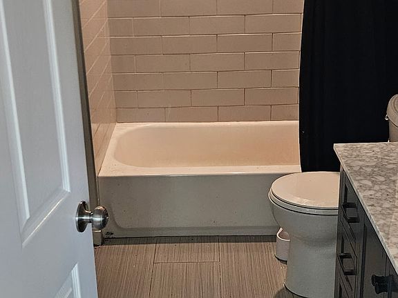 5th image of 22 Juniper St #2