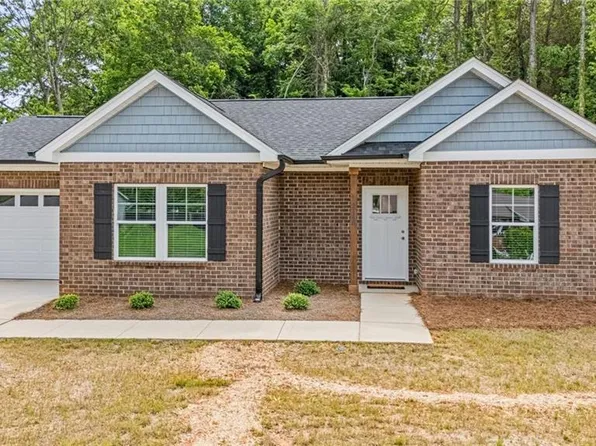 214 Choyce St #B, Lexington, NC 27295