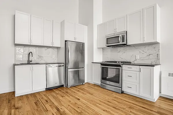 Rented by Compass | media 33