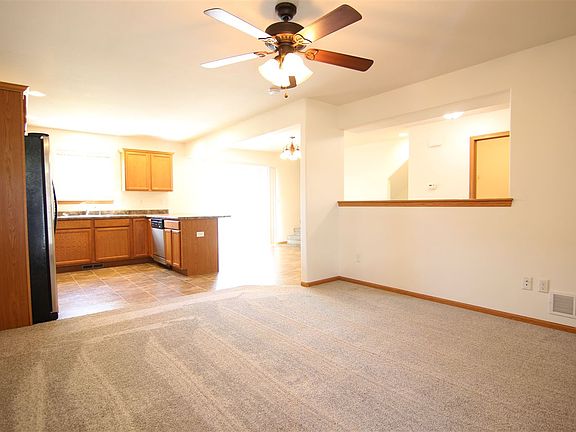 2nd image of 5005 Algonquin Dr APT 1