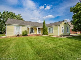 2418 Rancroft Beat, Rochester Hills, MI 48306