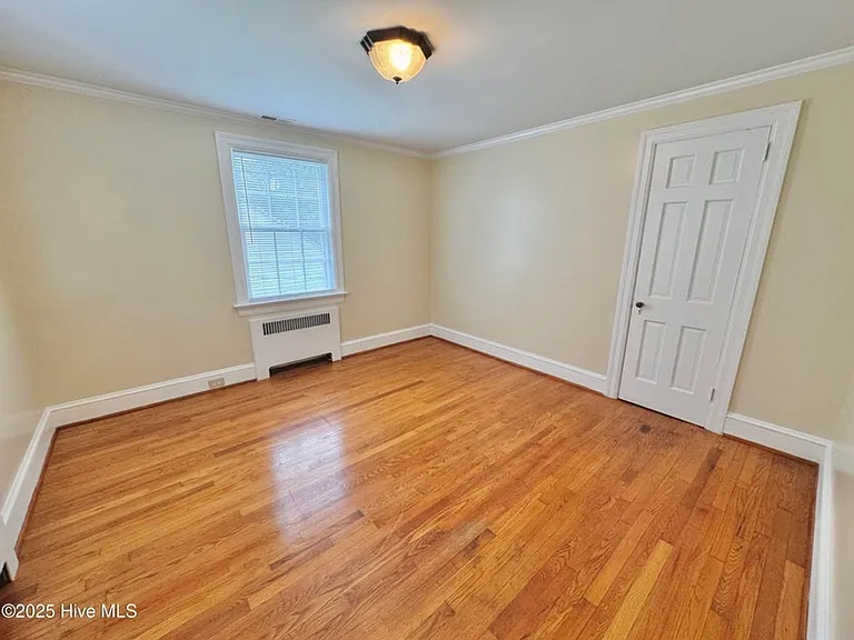 306 Wilson Ave — Photo 16