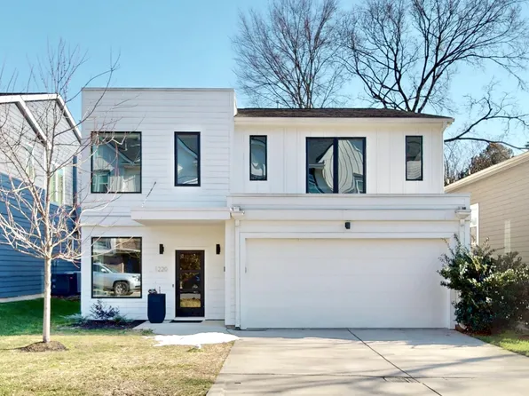 1220 Lomax Ave, Charlotte, NC 28211