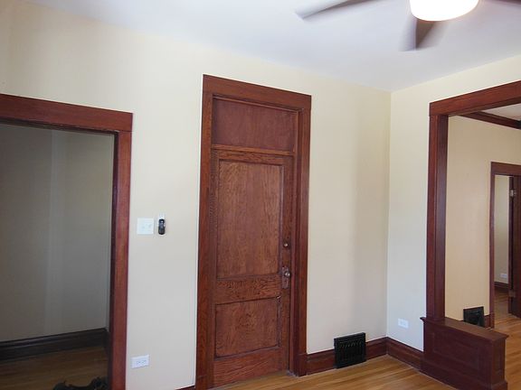5th image of 2517 Gunderson Ave
