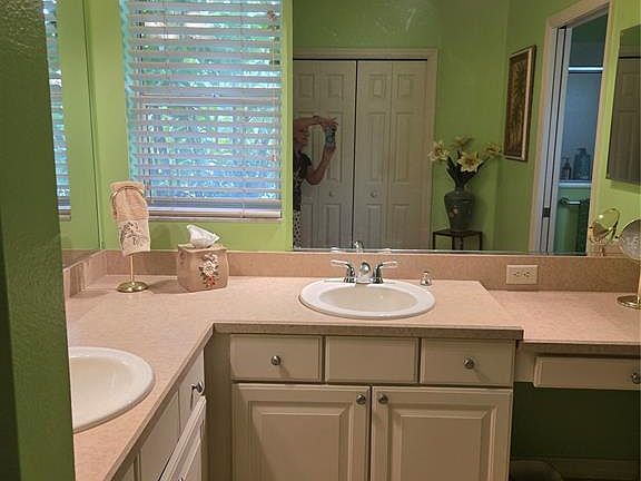 5th image of 1569 ANDREWS AVENUE