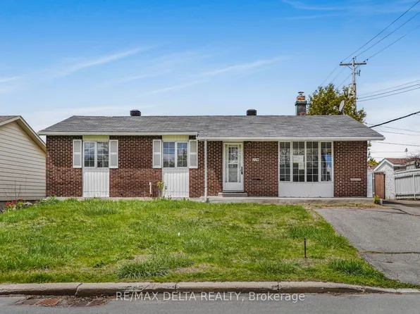774 Edmond St, Hawkesbury, ON K6A 3C1