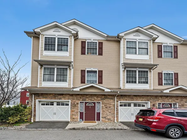 8 Columbus Cir, Bayonne, NJ 07002