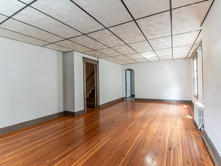 1027 Woodlawn St #1027 — Photo 2