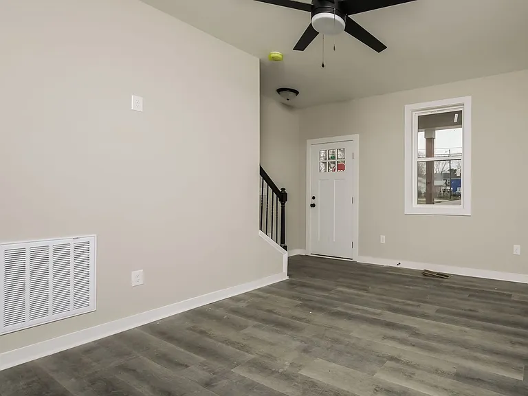 202 S Driver St — Photo 5