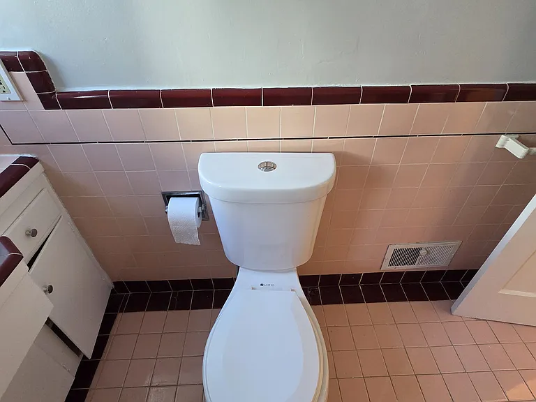 Original tile bathrtoom