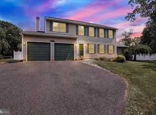 2007 Deer Ridge Dr, Pottstown, PA 19464