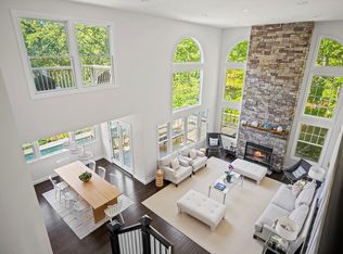 6 Ocean View Pkwy, Southampton, NY 11968