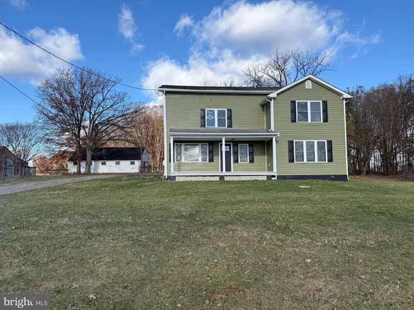 9307 Leetown Rd, Kearneysville, WV 25430