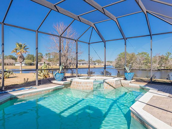 2nd image of 281 Pinehurst Pointe Dr