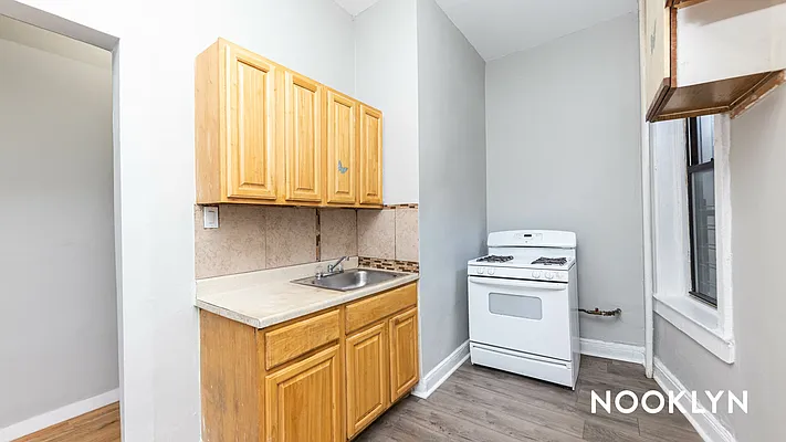 Rented by Nooklyn NYC LLC | media 22