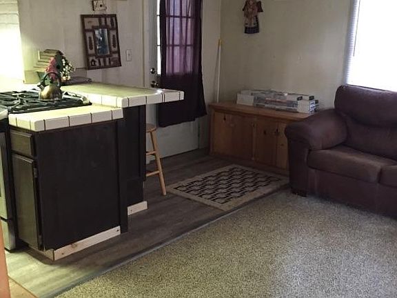 4th image of 1045 Lodi Ave