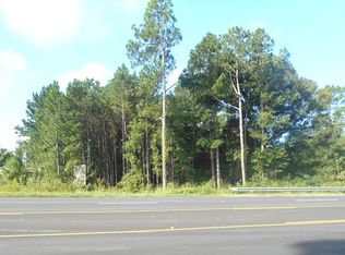 215 Hart St, Surrency, GA 31563