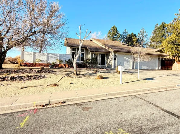 1381 Laser Ct, Sparks, NV 89436