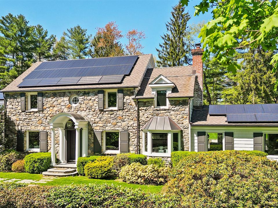 1st image of 7 Quaker Lane