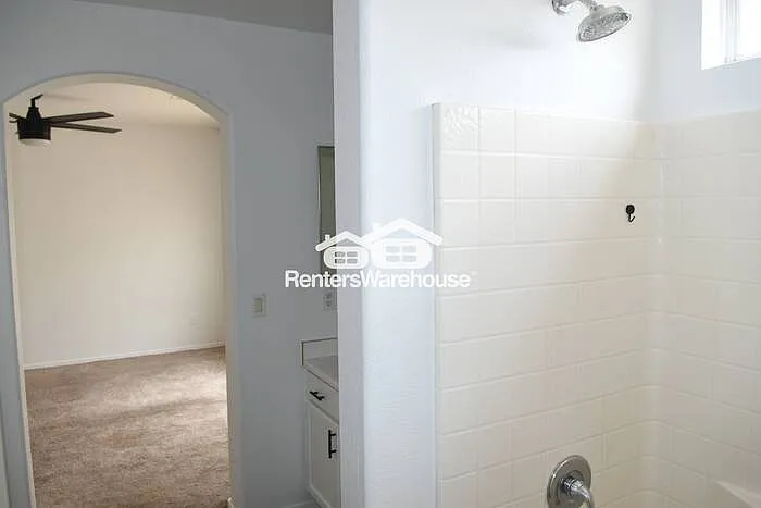 1623 E Silverbirch Ave — Photo 7