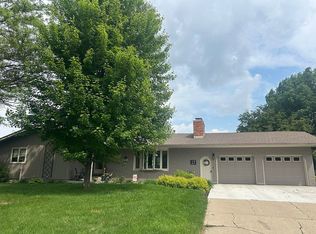 19 Highland Pl, Garner, IA 50438