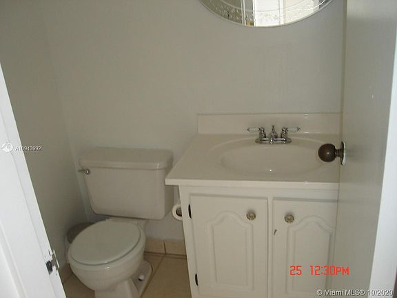 4th image of 17021 N Bay Rd APT 1028