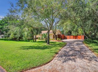 9461 SW 147th St, Miami, FL 33176