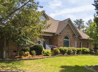 4440 Hunter Oaks Ct, High Point, NC 27265