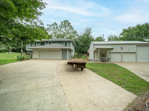 2610 NW 62nd St, Topeka, KS 66618