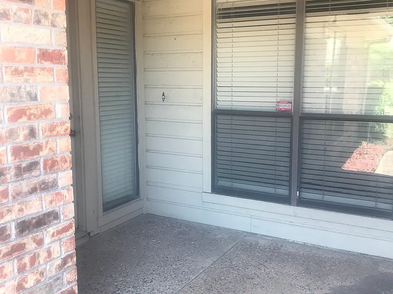 4008 San Mateo Dr — Photo 3