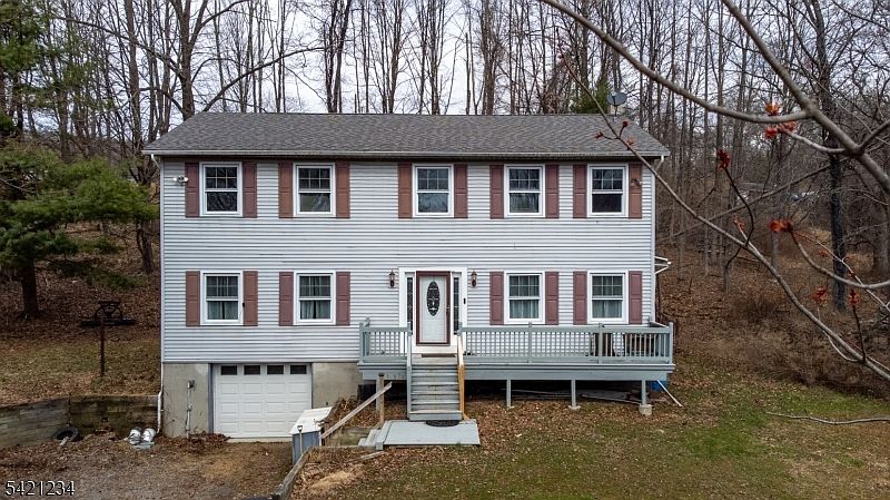 1st image of 105 Valley Road